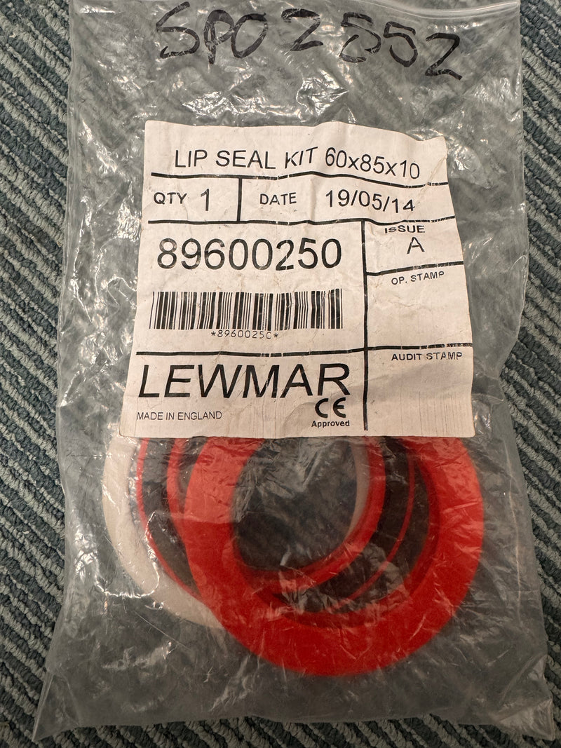 Lewmar RB LIPSEAL 60 X 85 X 10 SET 89600250 by LEWMAR